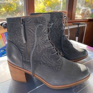 Barely worn Sofft boots! Great shape